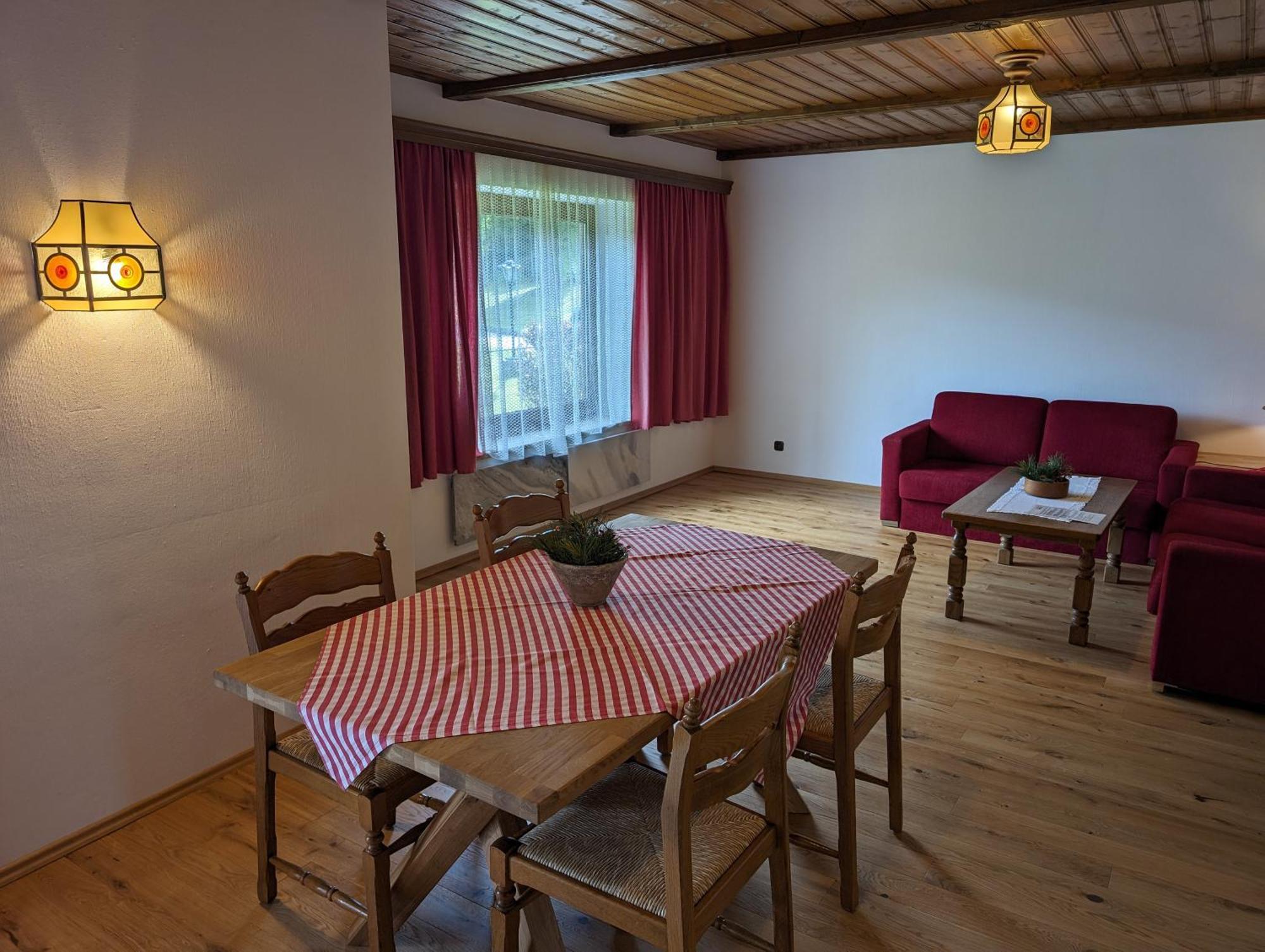 Appartementhaus Habich Бад Клайнкирххайм Екстериор снимка